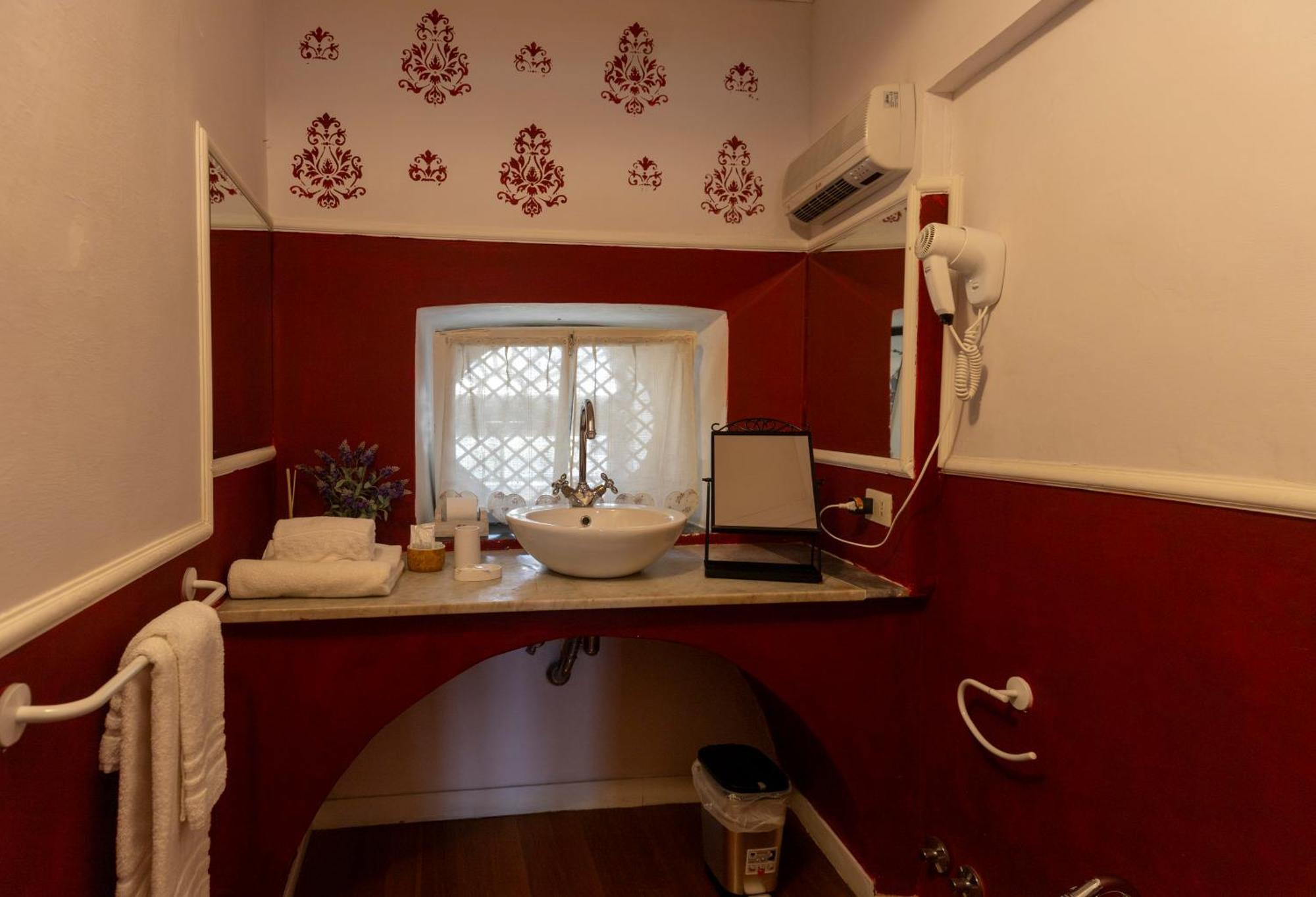 La Foresteria Di Palazzo Picedi Benettini Sarzana Cameră foto